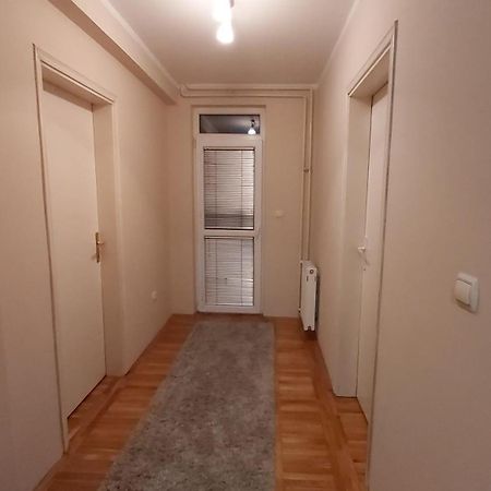 Ino 99 Daire Užice Oda fotoğraf